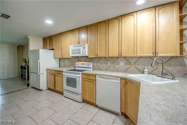 3130 Shorewood LN 1, Fort Myers, FL 33907