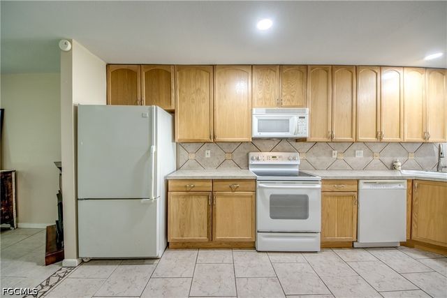 3130 Shorewood LN 1, Fort Myers, FL 33907