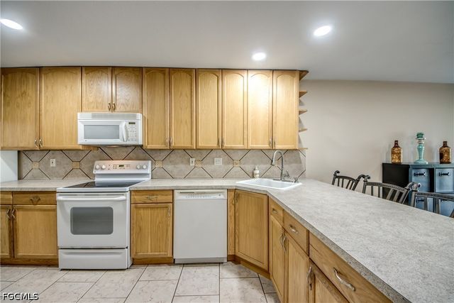 3130 Shorewood LN 1, Fort Myers, FL 33907