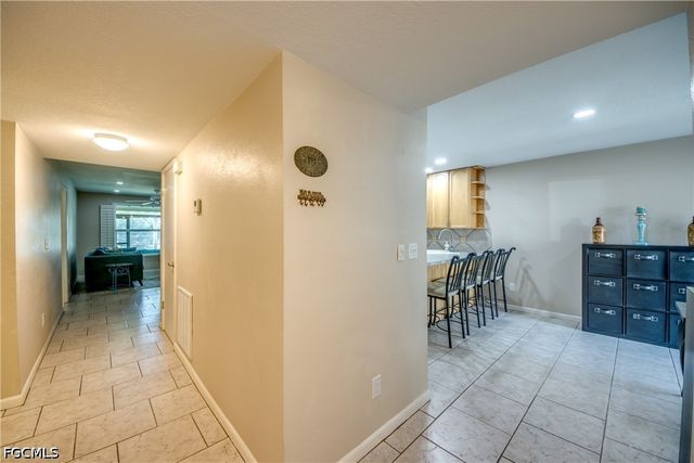 3130 Shorewood LN 1, Fort Myers, FL 33907