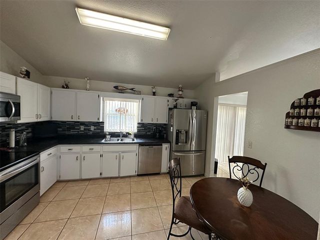 5242 SW 162ND PLACE ROAD, Ocala, FL 34473