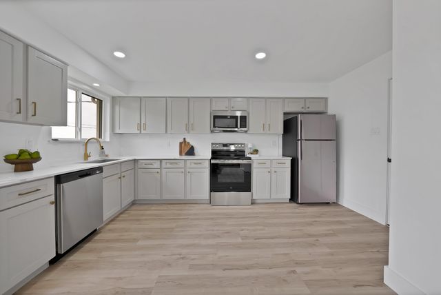 2822 Pebble Beach Drive, Lancaster, TX 75134