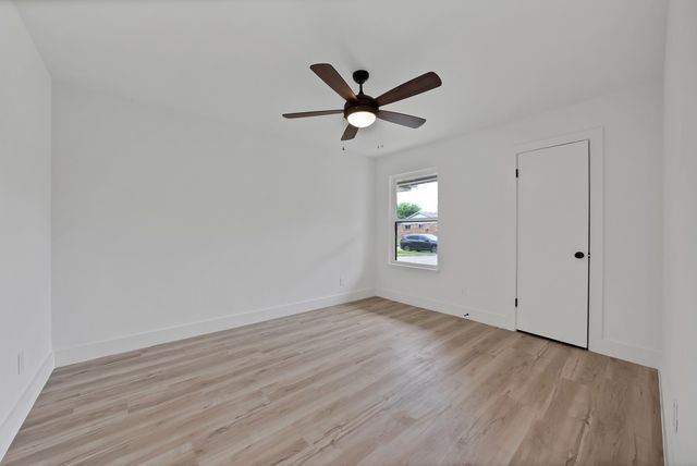 2822 Pebble Beach Drive, Lancaster, TX 75134