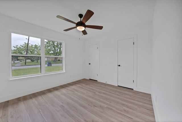 2822 Pebble Beach Drive, Lancaster, TX 75134