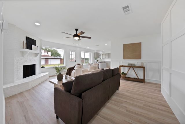 2822 Pebble Beach Drive, Lancaster, TX 75134