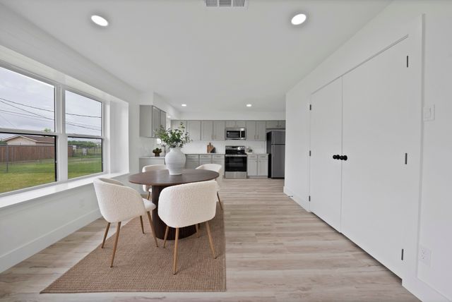 2822 Pebble Beach Drive, Lancaster, TX 75134