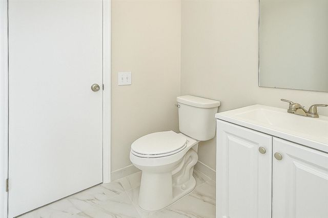 33941 Jefferson Avenue, Saint Clair Shores, MI 48082