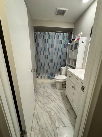 33941 Jefferson Avenue, Saint Clair Shores, MI 48082