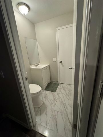 33941 Jefferson Avenue, Saint Clair Shores, MI 48082