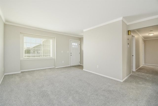 33941 Jefferson Avenue, Saint Clair Shores, MI 48082