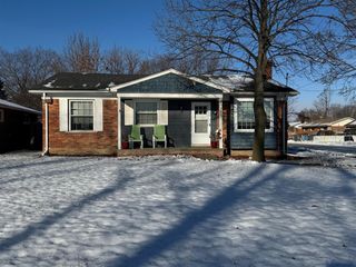 33941 Jefferson Avenue, Saint Clair Shores, MI 48082