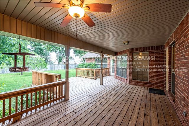 288 Countryside Drive, Farmington, AR 72730