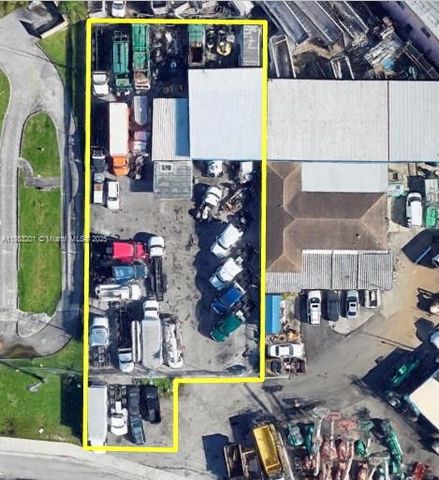 3251 W Okeechobee Rd, Hialeah, FL 33012