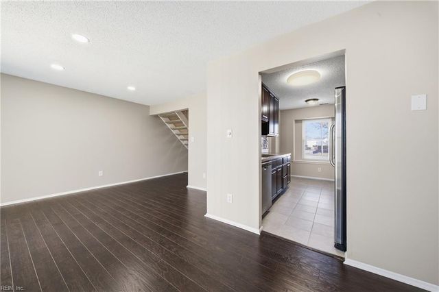 3694 Sylvan LN, Virginia Beach, VA 23453