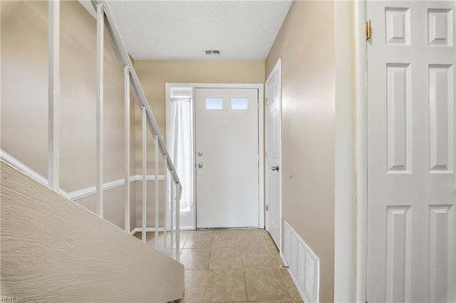 3694 Sylvan LN, Virginia Beach, VA 23453