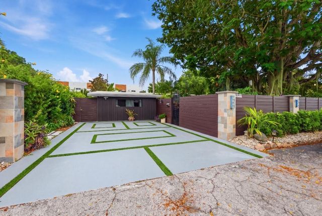 1230 N VICTORIA PARK Road B, Fort Lauderdale, FL 33304