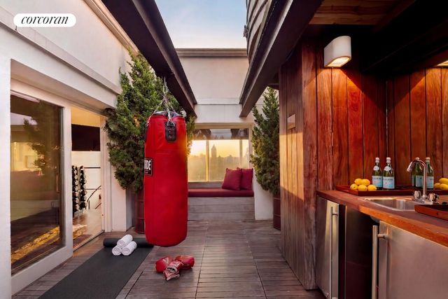 988 5TH Avenue PH, New York City, NY 10075