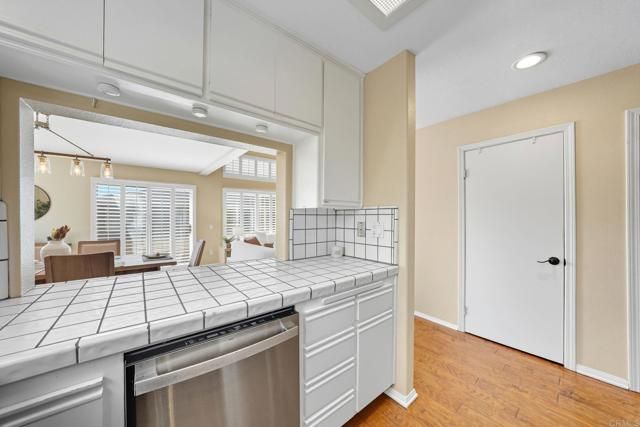 553 Hygeia Ave. Avenue, Encinitas, CA 92024