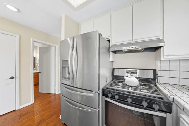 553 Hygeia Ave. Avenue, Encinitas, CA 92024