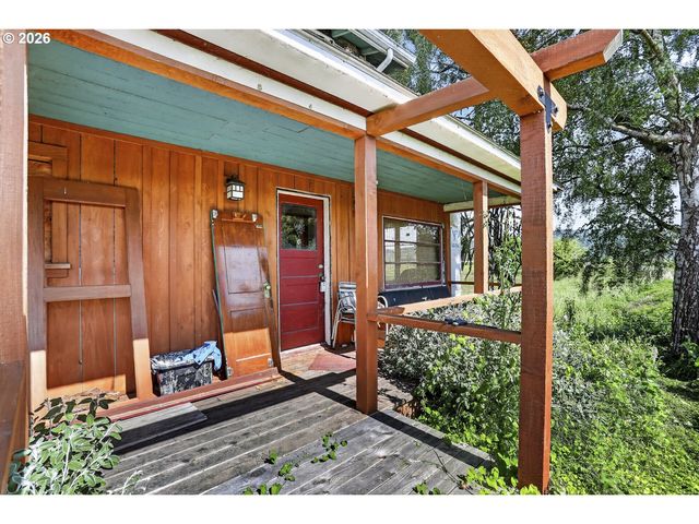 78242 WOODSON Rd, Clatskanie, OR 97016