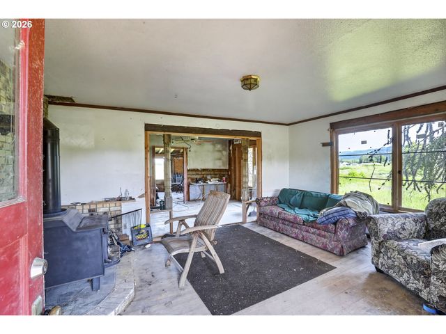 78242 WOODSON Rd, Clatskanie, OR 97016