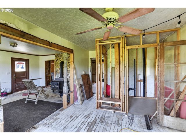 78242 WOODSON Rd, Clatskanie, OR 97016