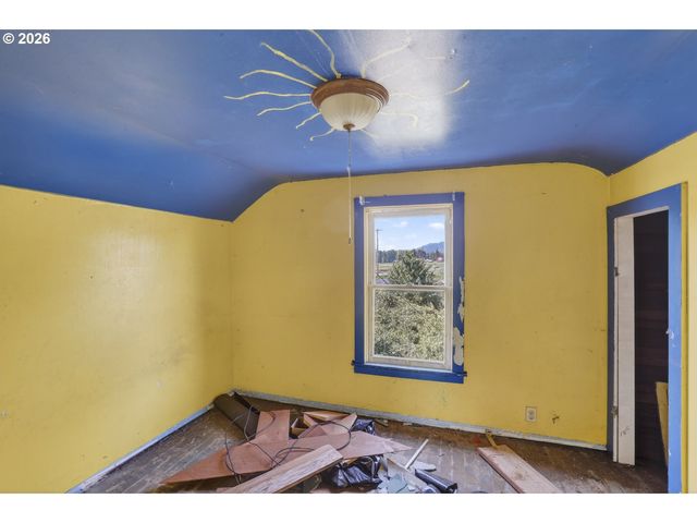 78242 WOODSON Rd, Clatskanie, OR 97016