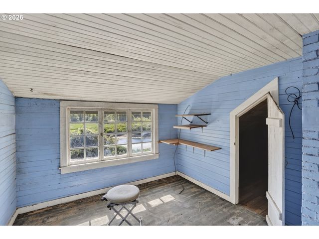 78242 WOODSON Rd, Clatskanie, OR 97016