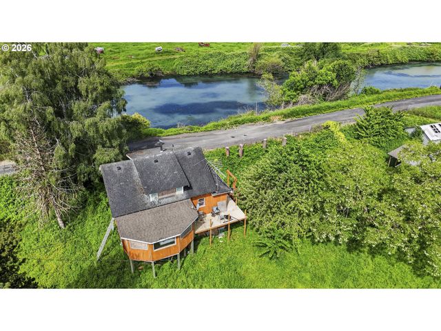 78242 WOODSON Rd, Clatskanie, OR 97016