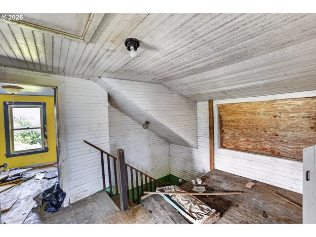78242 WOODSON Rd, Clatskanie, OR 97016