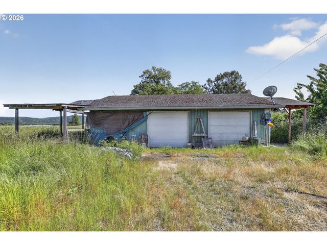 78242 WOODSON Rd, Clatskanie, OR 97016