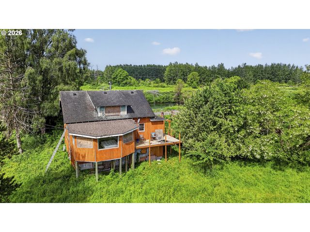 78242 WOODSON Rd, Clatskanie, OR 97016