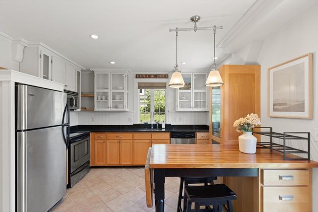 150 Prospect St 3, Gloucester, MA 01930