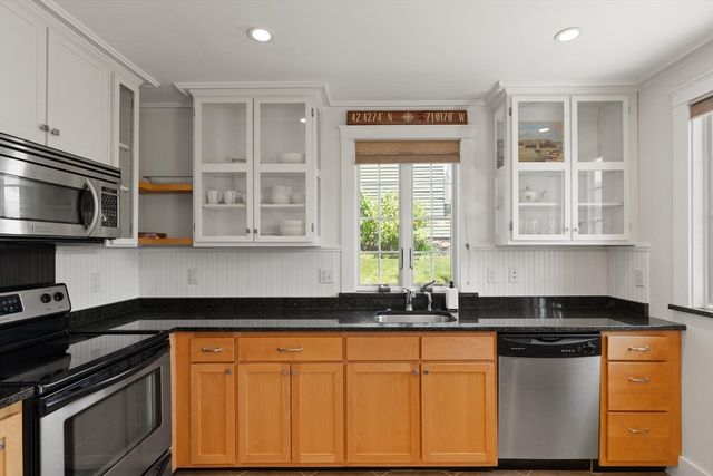 150 Prospect St 3, Gloucester, MA 01930