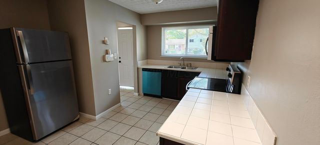 2514 Lipton Road, Columbus, OH 43232