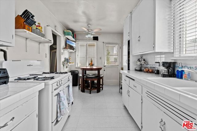2210 24th Street, Santa Monica, CA 90405