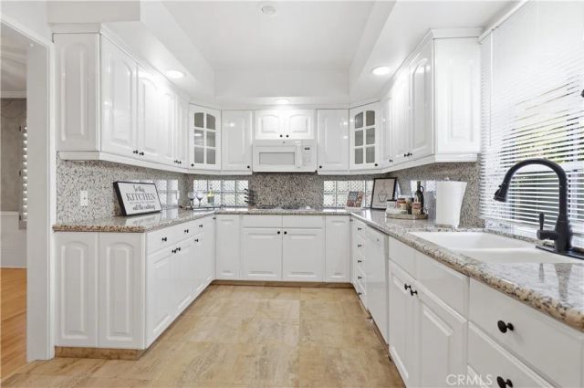 10832 Huston, North Hollywood, CA 91601