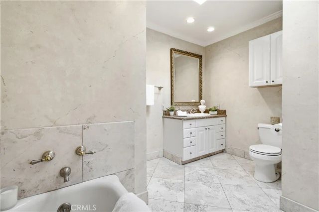 10832 Huston, North Hollywood, CA 91601