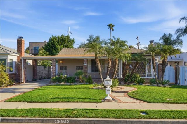 10832 Huston, North Hollywood, CA 91601