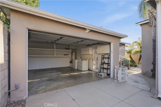 10832 Huston, North Hollywood, CA 91601