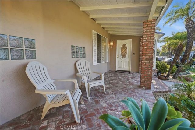 10832 Huston, North Hollywood, CA 91601