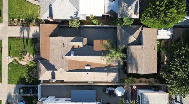 10832 Huston, North Hollywood, CA 91601
