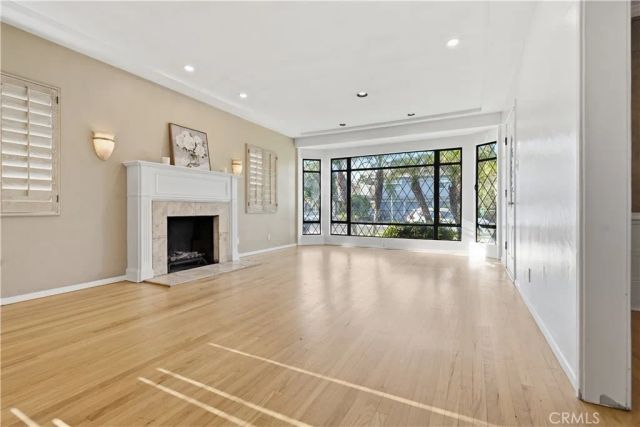10832 Huston, North Hollywood, CA 91601