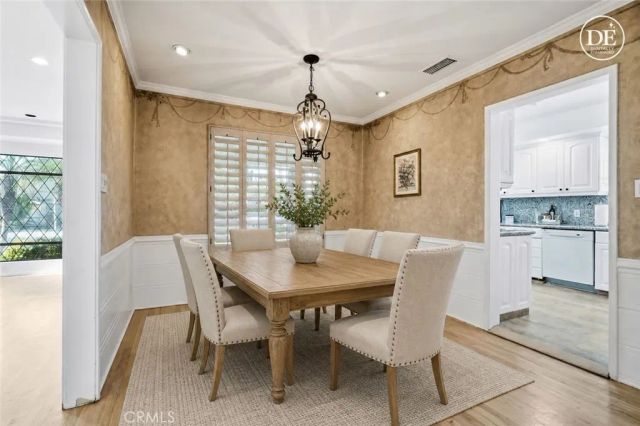 10832 Huston, North Hollywood, CA 91601