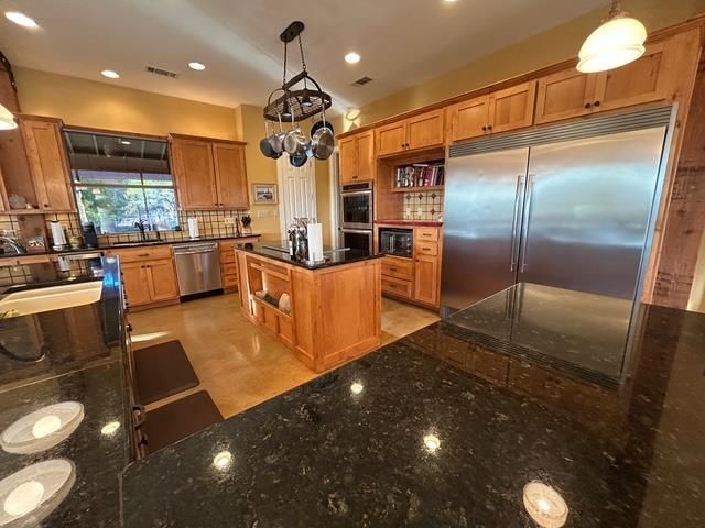 306 Charles Rd, Kerrville, TX 78028