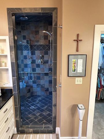 306 Charles Rd, Kerrville, TX 78028