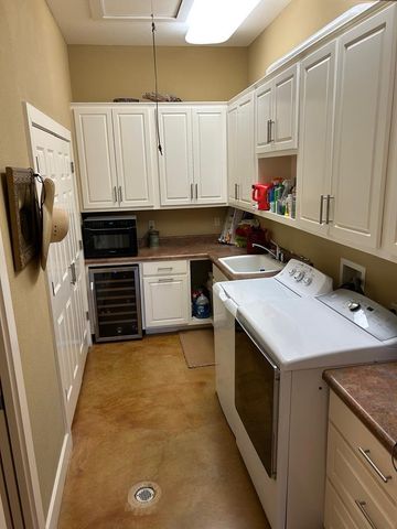 306 Charles Rd, Kerrville, TX 78028