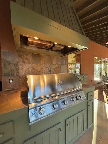 306 Charles Rd, Kerrville, TX 78028