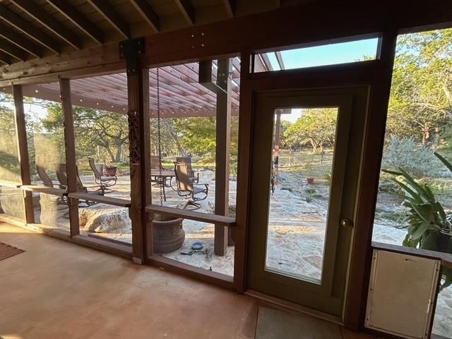 306 Charles Rd, Kerrville, TX 78028