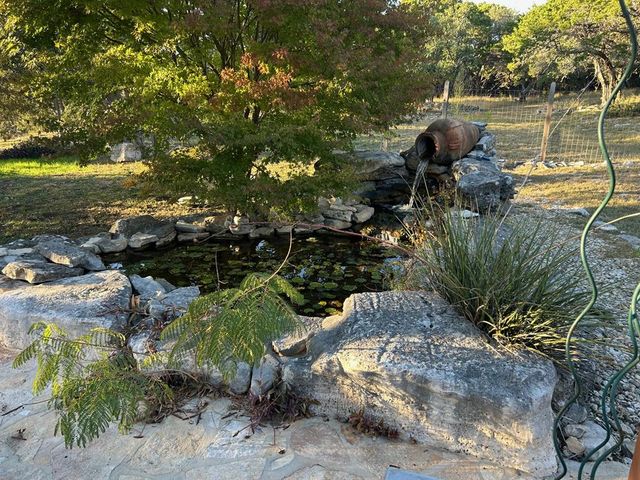 306 Charles Rd, Kerrville, TX 78028